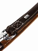 Hunter Smycz dla psa skórzana Tara ciemny brąz. Wygodna w trzymaniu, regulowana w trzech kierunkach smycz. Z odpinanym brelokiem. Elegancki, rustykalny design_3