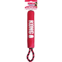 KONG®  Zabawka dla psa Signature Stick with rope. Wytrzymałe warstwy umożliwiające zabawę w szarpanie i aportowanie.  Piszczące, grzechoczące i trzaskające dźwięki. Zabawka delikatna dla zębów i dziąseł. Czerwony kijek z liną z napisem KONG