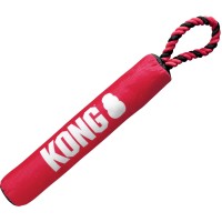 KONG®  Zabawka dla psa Signature Stick with rope. Wytrzymałe warstwy umożliwiające zabawę w szarpanie i aportowanie.  Piszczące, grzechoczące i trzaskające dźwięki. Zabawka delikatna dla zębów i dziąseł. Czerwony kijek z liną z napisem KONG_2