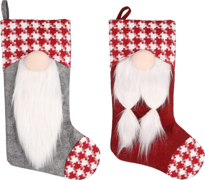 Flamingo Skarpeta świąteczna Barda Mikołaj. Można ją wypełnić zabawkami lub przekąskami. Ozdobna skarpeta z motywem świątecznym do powieszenia.