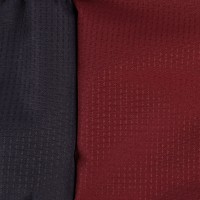 Flamingo Kurtka dla psa Lima bordowa. Zamek błyskawiczny u góry i elastyczne boki. Odporny na zachlapania i wiatr. Od wewnątrz wykończona polarem. Z osłoną brzucha i klatki piersiowej oraz stójką dla lepszej ochrony_7