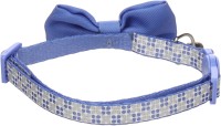 Flamingo Obroża dla kota z muszką niebieska. Produkt wyposażony został w tzw. „bezpieczne zapięcie”. Elementem wyróżniającym jest tu muszka. Dodatkowo w komplecie został dołączony dzwoneczek._2