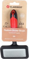 Flamingo Szczotka dla psa Slickerbrush Premium Soft. Materiał: plastik z wyjątkowo miękkimi szpilkami. Delikatnie wygięte, elastyczne szpilki pomagają rozplątywać kołtuny i rozczesywać sierść. Gumowa rączka zapewnia lepszy chwyt_3