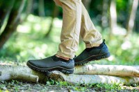 BlackFox  Buty unisex do kostki Montana khaki. Z naturalnej gumy. W całości wyściełane neoprenem, co zapewnia maksymalną izolację, elastyczność. Posiadają specjalne wzmocnienie pod podeszwą oraz dodatkowe wzmocnienia na piętach i palcach._2